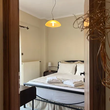 Anna Maria Views Неос-Мармарас