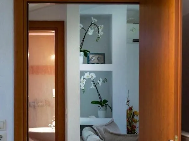 Anna Maria Views Apartman *